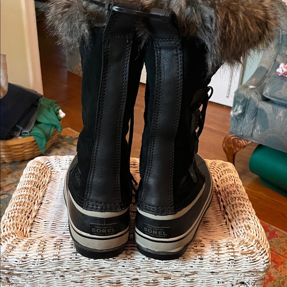 Sorel Black Faux Fur Winter Boots - Picture 2 of 5